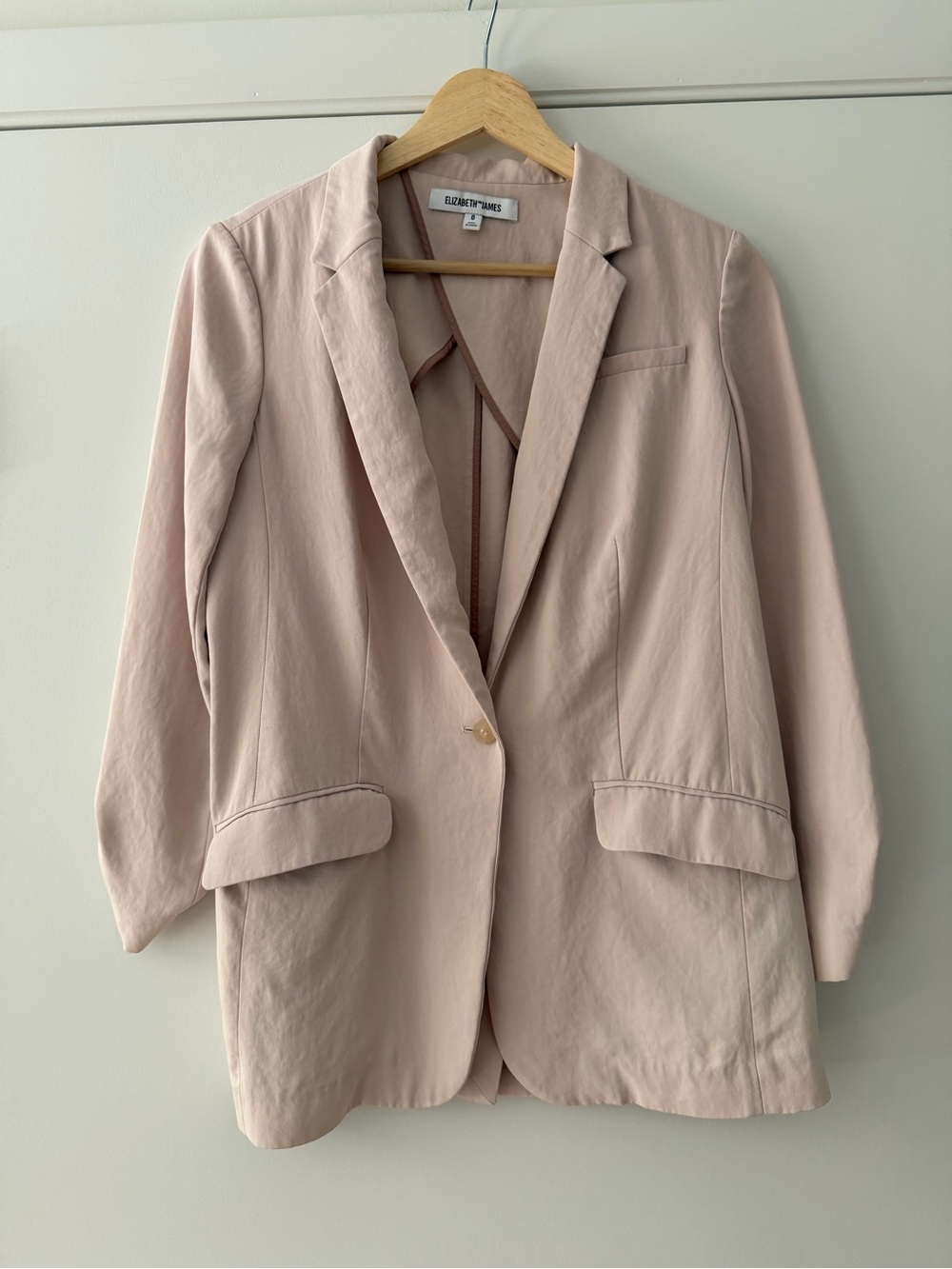 Elizabeth and James • Crepe Rouged Sleeve Blazer